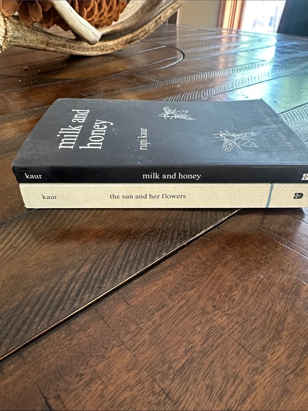 Rupi kaur set includes